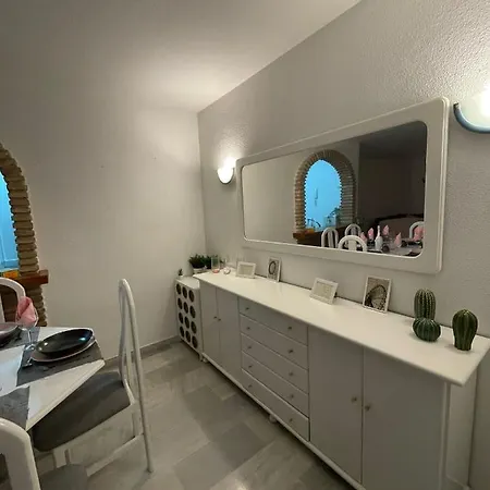 7 Ocean Point *